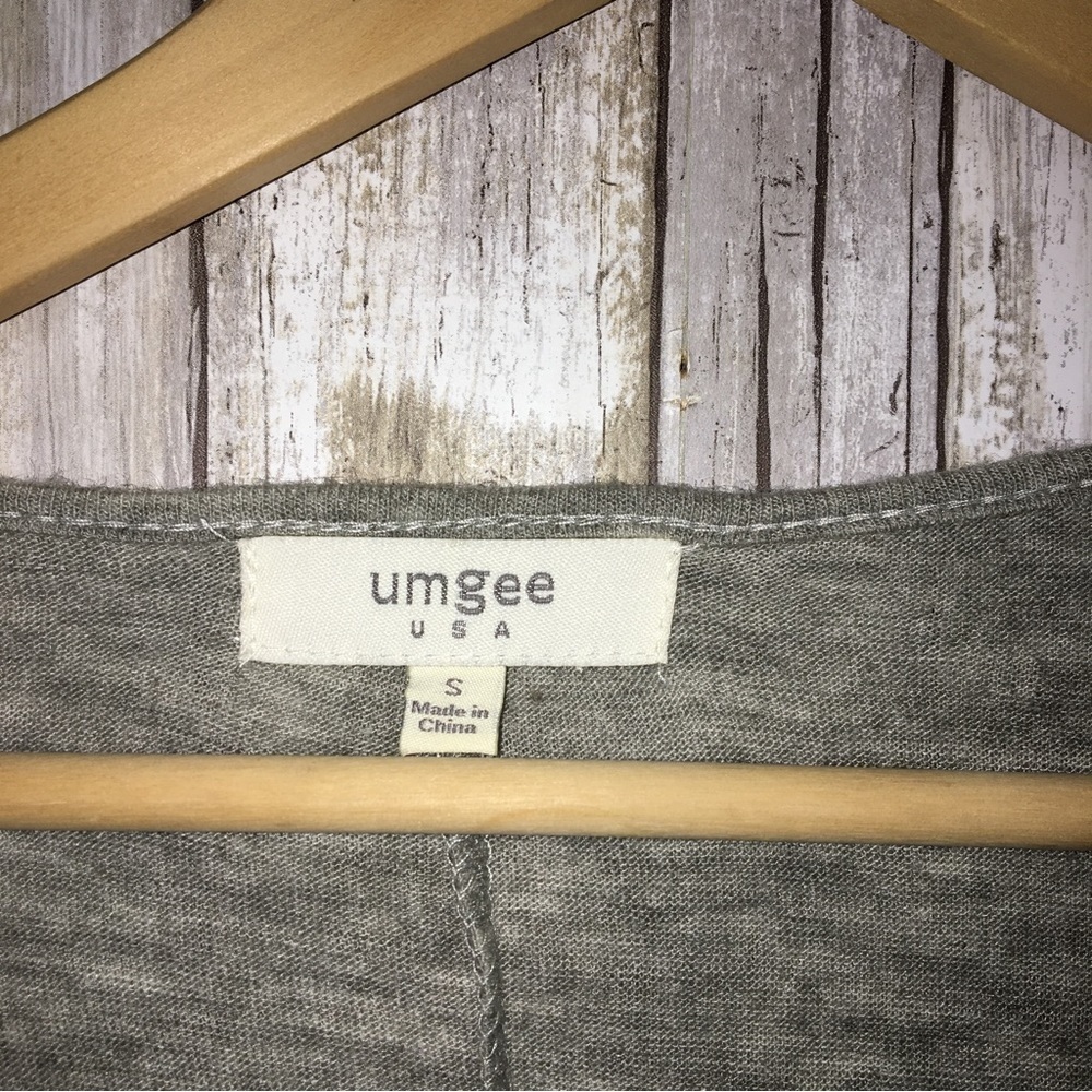 Umgee Grey Long Sleeve Blouse - Picture 4 of 4